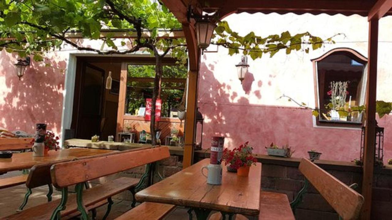 Villa Croatia & Restaurant Adria Klingenberg am Main Dış mekan fotoğraf